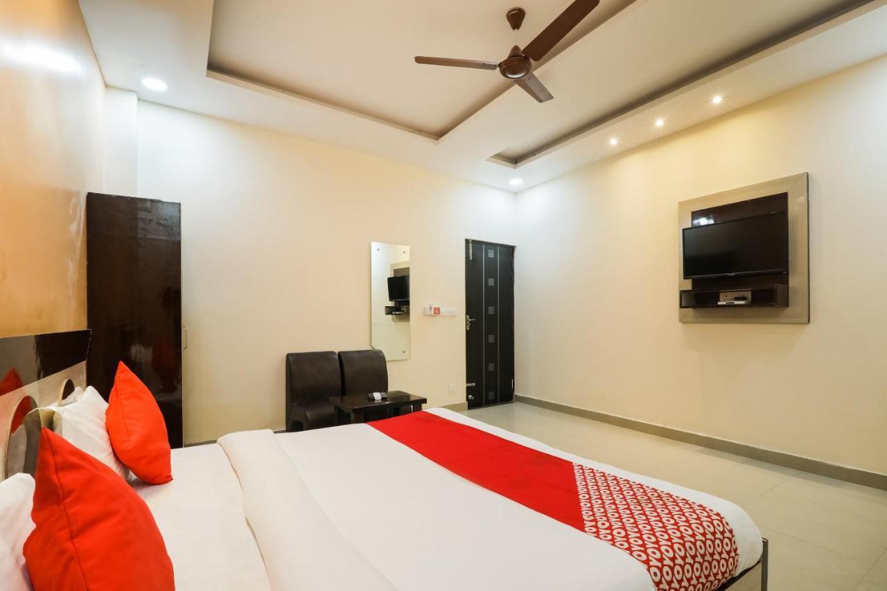 Oyo Flagship Krishna Regency Near Chaudhary Charan Singh International Airport Hotel Bijnaur Kültér fotó